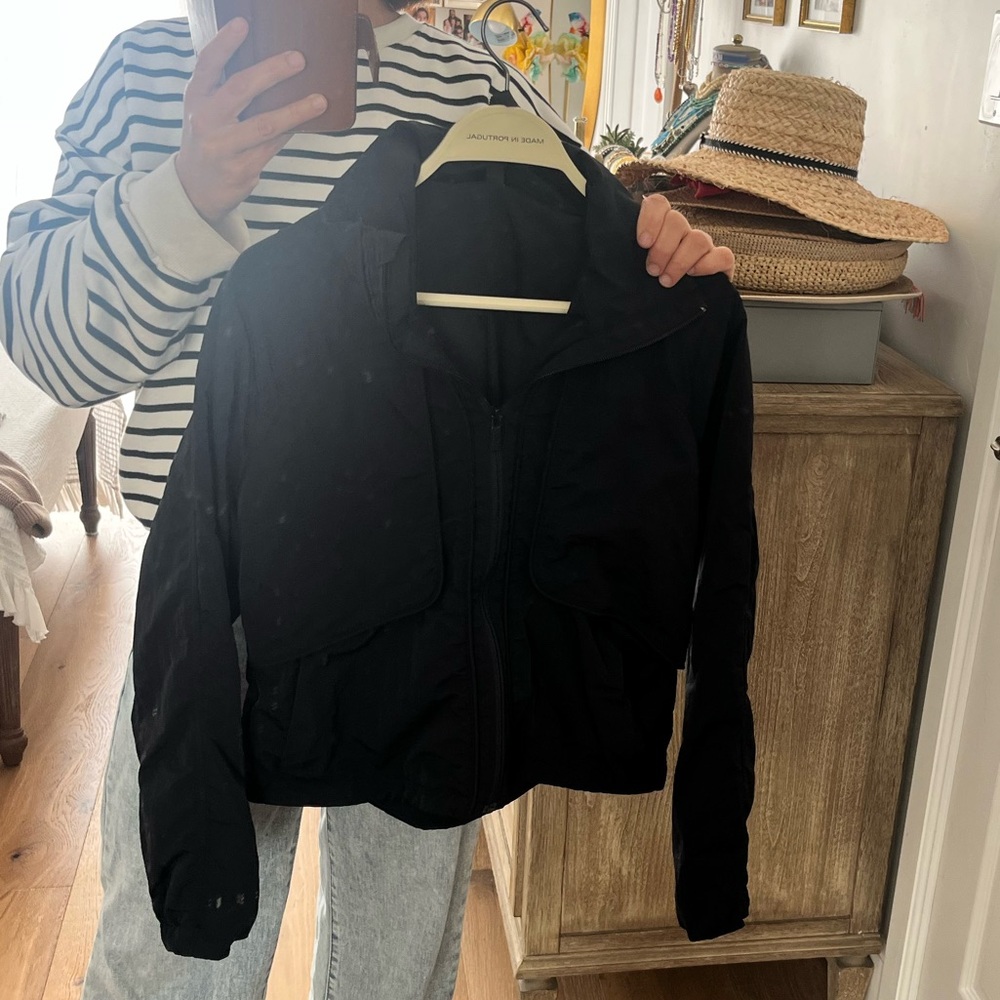 Lulu lemon crop zip black jacket